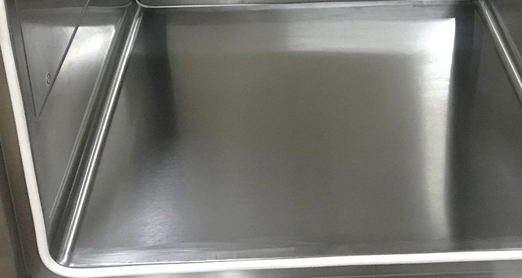 不銹鋼機械互鎖傳遞窗配工作區(qū)采用內(nèi)圓弧設(shè)計,方便清潔